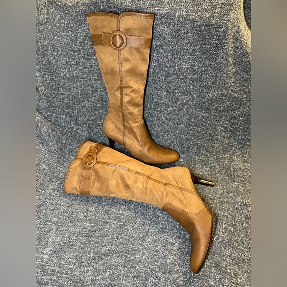 Predictions Brown Boots Size 9 - Picture 2 of 8